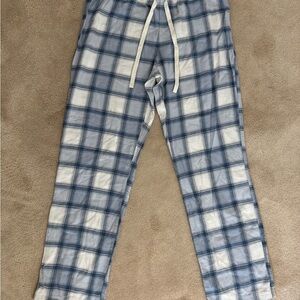 Eddie Bauer Women's Blue and White Plaid Pajama Pants